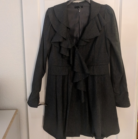 Gorgeous and Feminine Wool Coat with Full Skirt - Picture 7 of 9